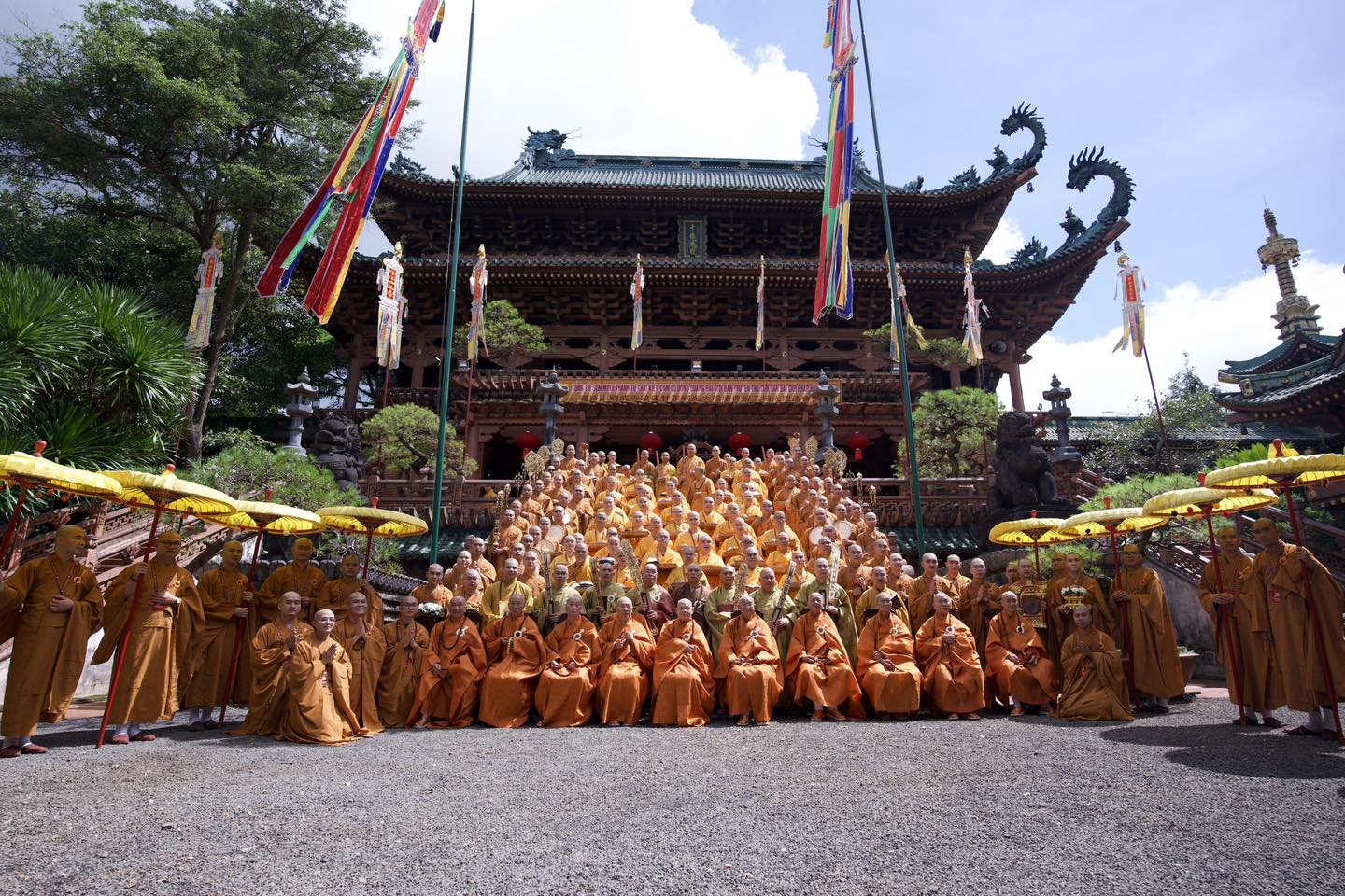 Đăng đàn truyền giới Cụ túc tại Đại giới đàn Cam Lộ Đỗng Quang